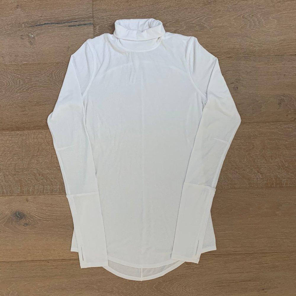 Lululemon Full Day Ahead Turtleneck White